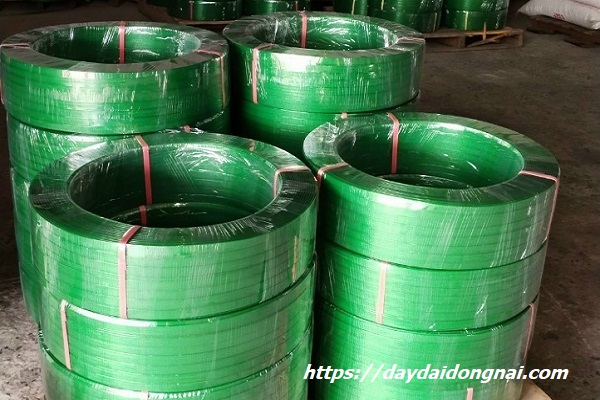 day-dai-nhua-pet-buoc-hang Dây đai nhựa PET dùng cho máy đóng đai khí nén