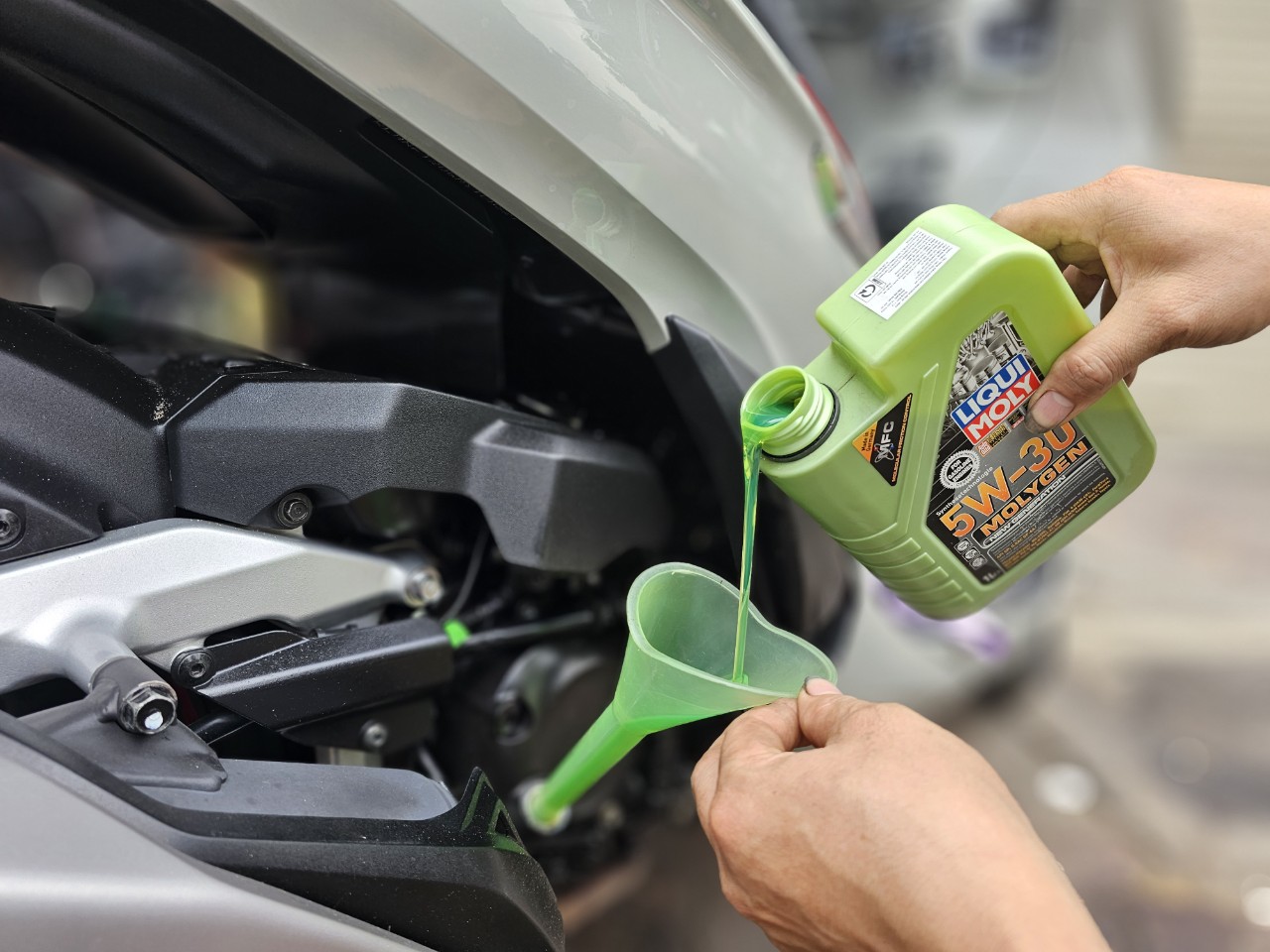 Nhớt Liqui Moly Molygen 5W30 chính hãng
