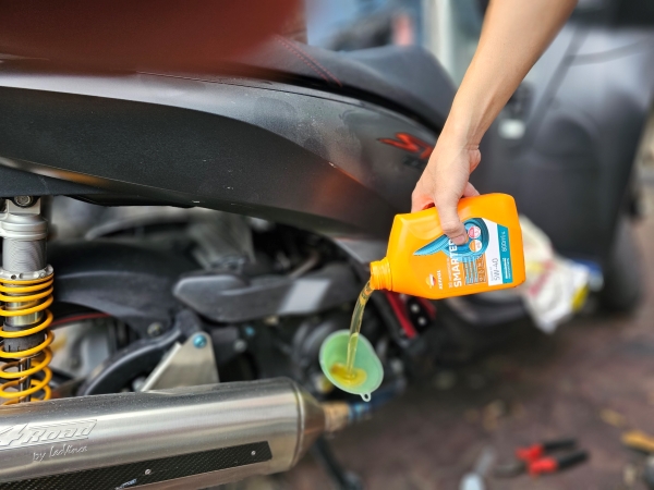 Dầu nhớt Repsol Smarter Scooter 4T 5w40 dành cho xe tay ga