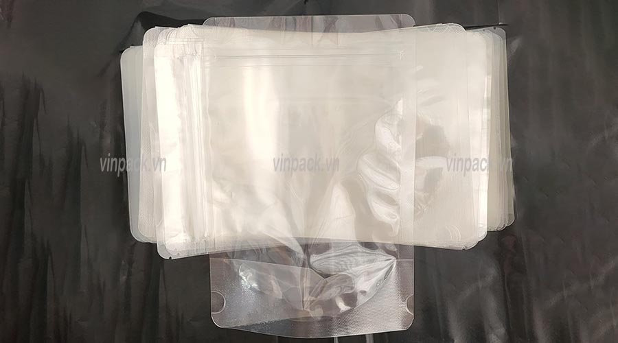 Sản xuất túi zip trong suốt chất lượng tại xưởng Vinpack Túi zip trong suốt, túi zip trong đáy đứng, túi zip trong, túi zip 2 mặt trong, tui zip trong suot, tui zip trong day dung, tui zip trong, tui zip 2 mat trong