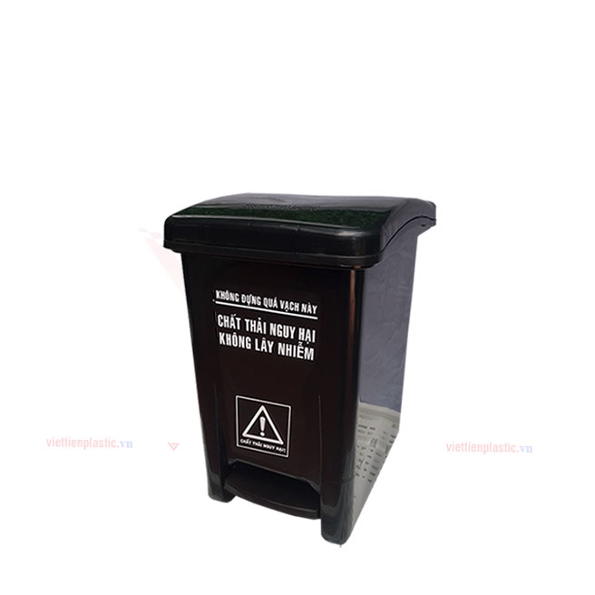Thùng đựng rác y tế màu đen 15 lít Thùng đựng rác y tế màu đen 15 lít