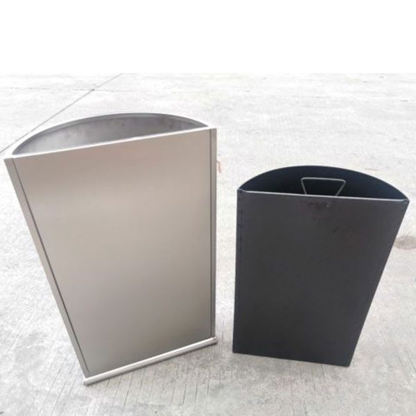 thung-rac-inox-ban-nguyet-2-600x600-1 Ưu điểm của thùng rác inox bán nguyệt