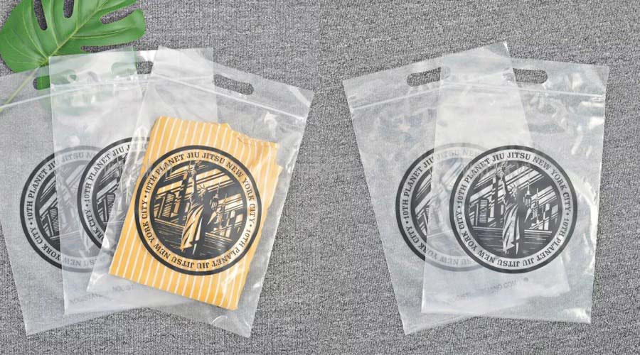 Túi zip có quai sử dụng để đựng quần áo Túi zipper quai xách, tui zipper quai xach, túi zip có quai, tui zip co quai, túi zipper đục lỗ xoài, tui zipper duc lo xoai