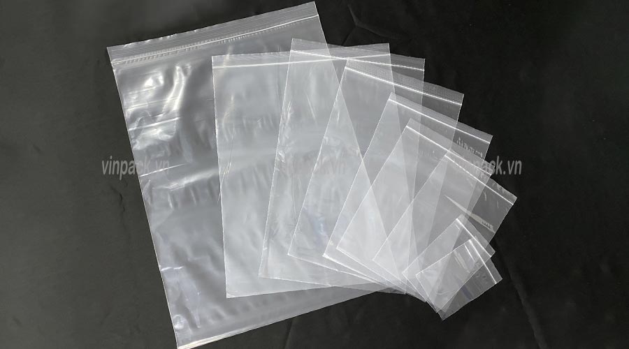 Túi zipper chỉ trắng đa dạng kích thước cho quý khách lựa chọn Túi zip trắng, túi zip chỉ trắng, túi zip viền trắng, tui zip trang, tui zip chi trang, tui zip vien trang